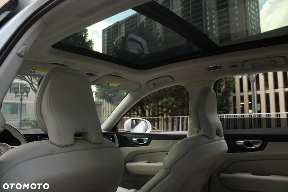 Volvo XC 60 - 22