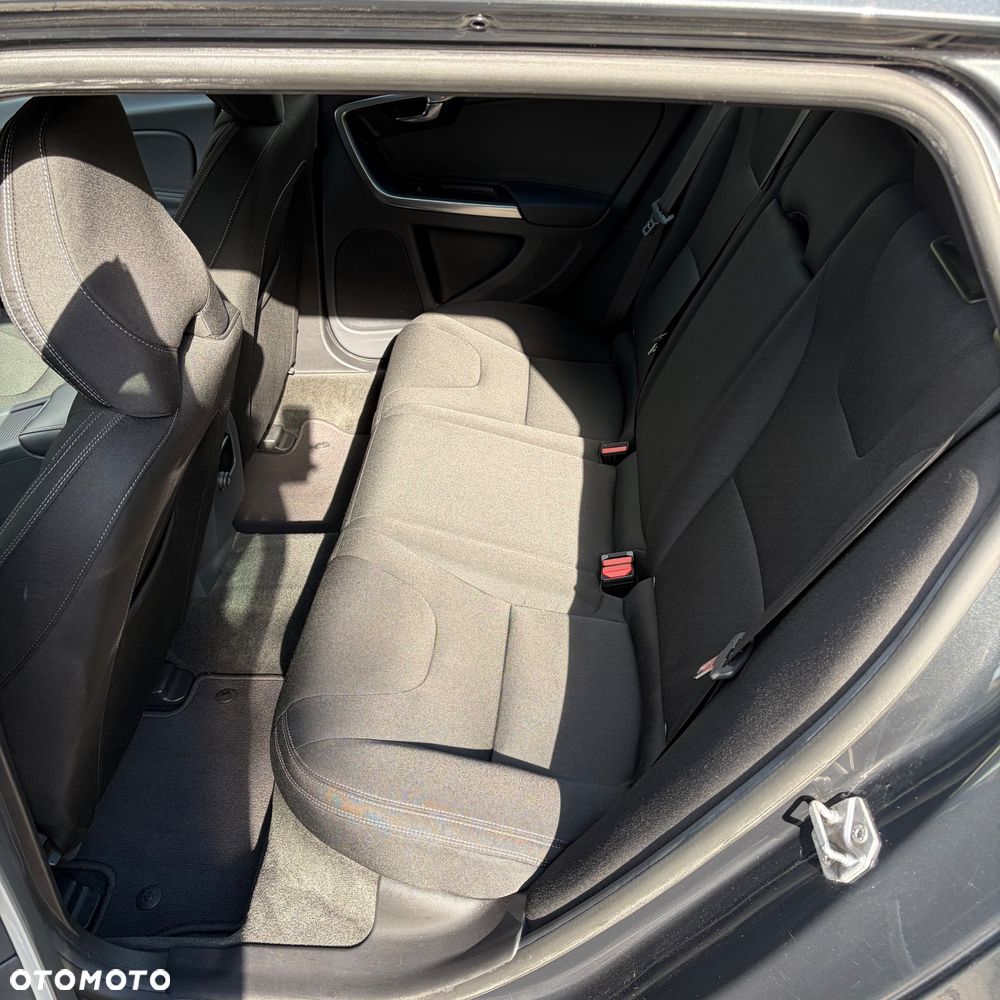 Volvo V60 D4 Business Edition - 15