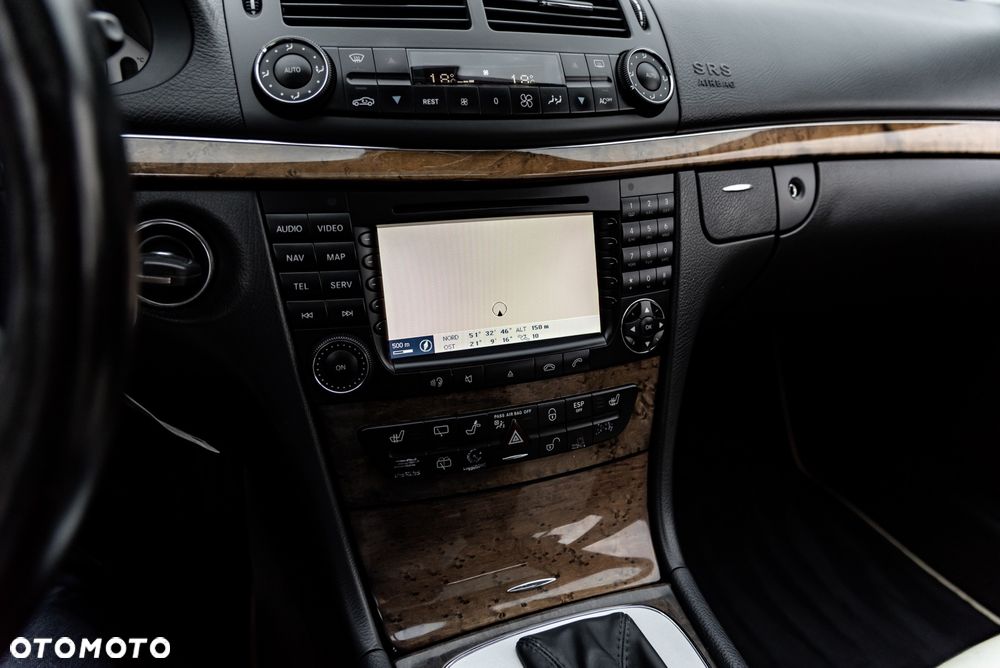 Mercedes-Benz Klasa E 320 T 4Matic Avantgarde - 37