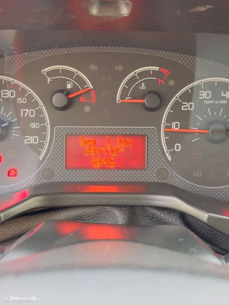 Fiat Fiorino 1.3 M-jet - 11