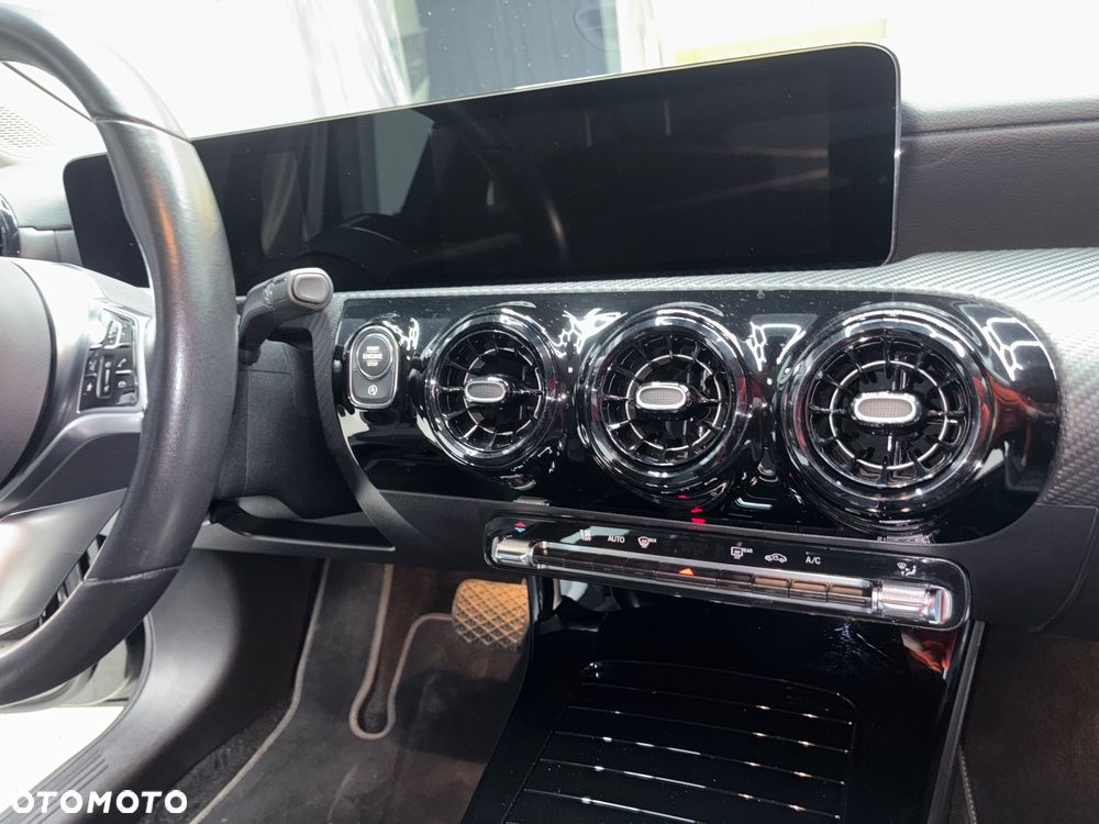 Mercedes-Benz Klasa A 200 d 8G-DCT Entry - 24