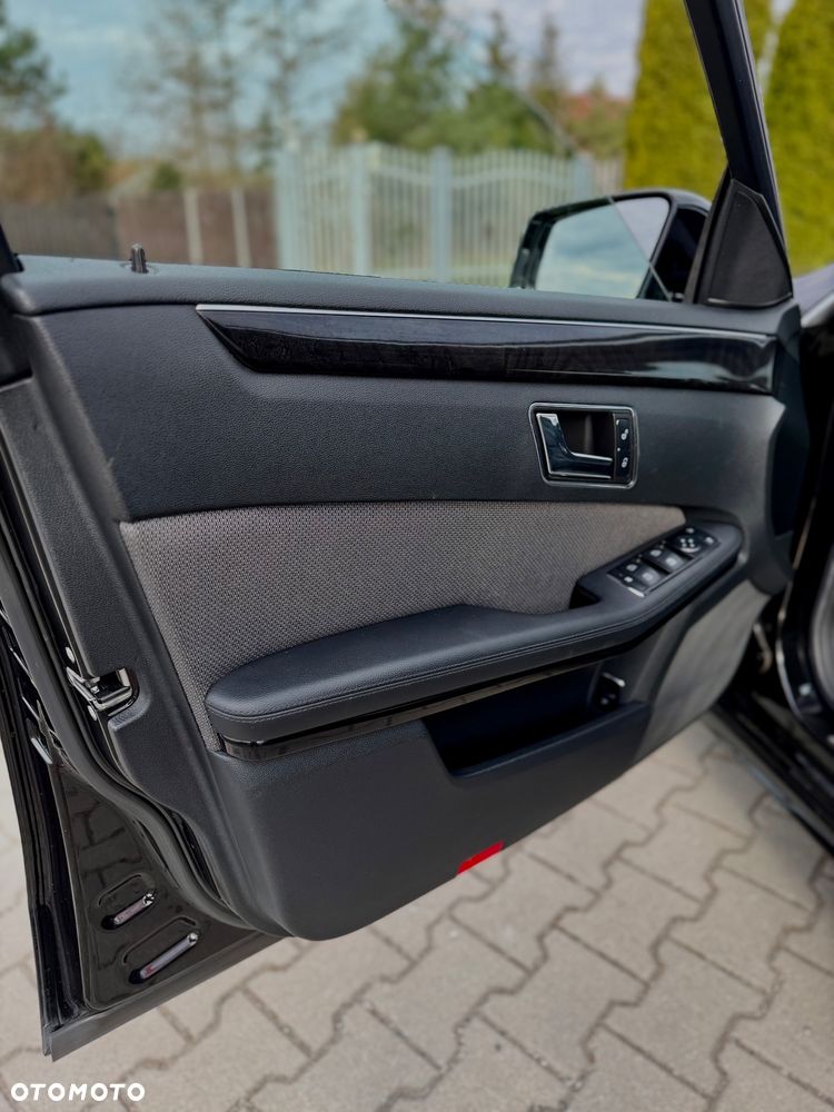 Mercedes-Benz Klasa E 250 CGI BlueEffICIENCY Avantgarde - 12