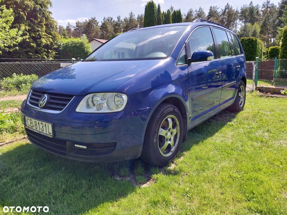 Volkswagen Touran - 1