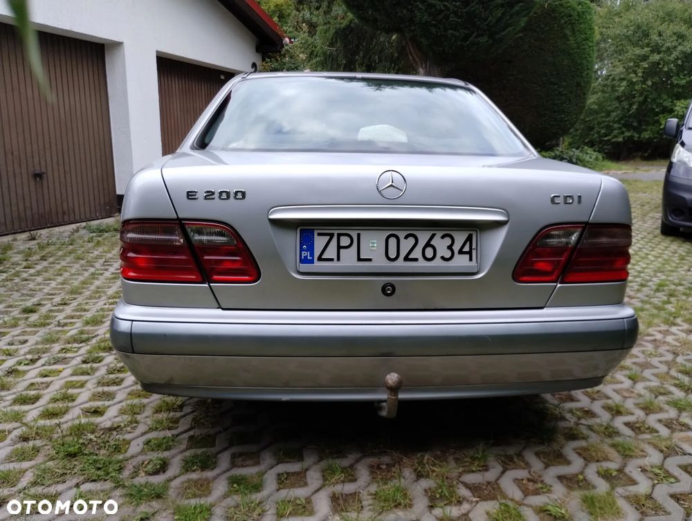 Mercedes-Benz Klasa E - 6