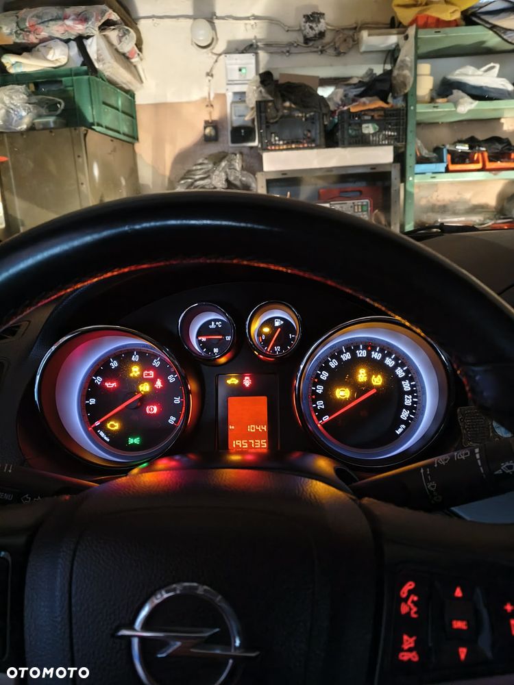 Opel Insignia 1.8 - 8