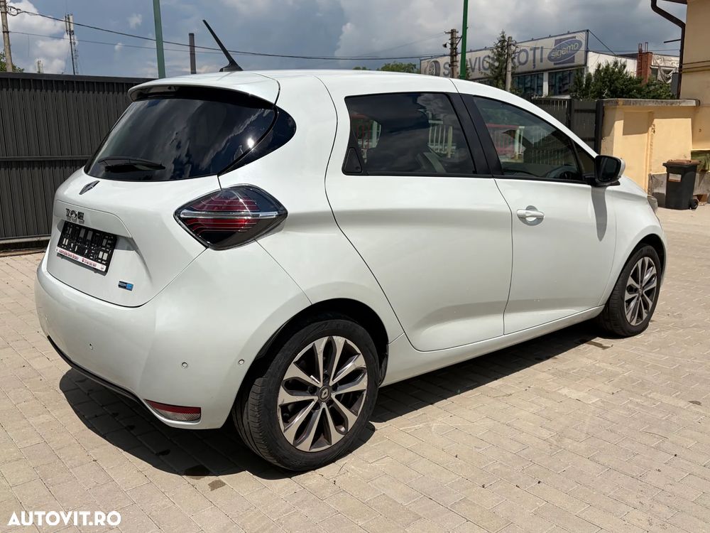 Renault ZOE - 11