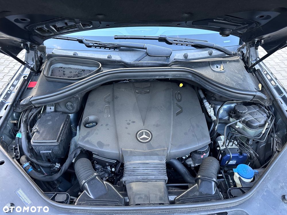 Mercedes-Benz GL - 33