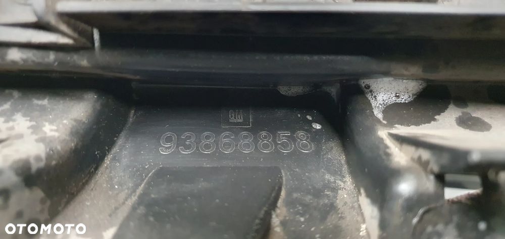 Kratka zderzaka środkowa przód Opel Vivaro B Trafic III 93868858 622543504R - 5