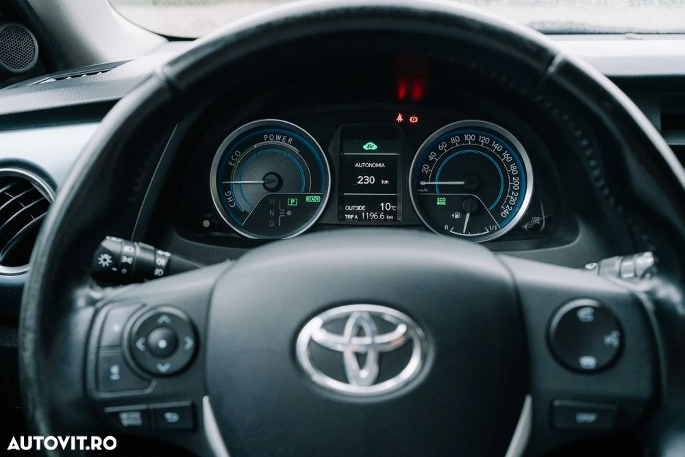 Toyota Auris - 16