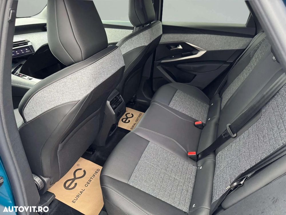 Peugeot 3008 1.2 Hybrid 145 e-DCS6 Allure - 13