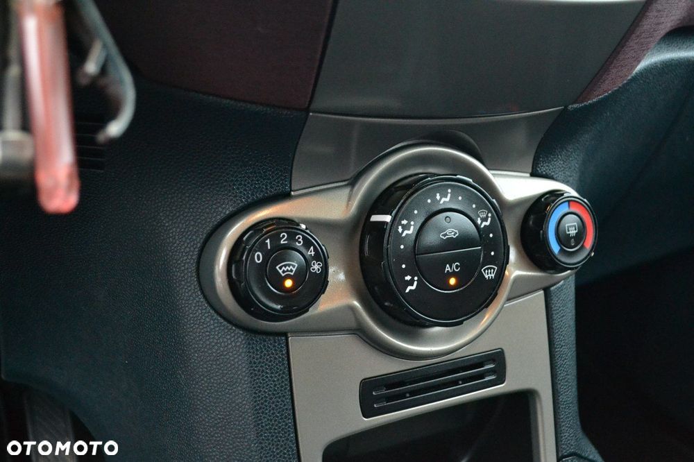 Ford Fiesta 1.6 TDCi Trend - 16