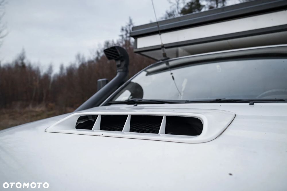 Toyota Hilux 4x4 Extra Cab - 25