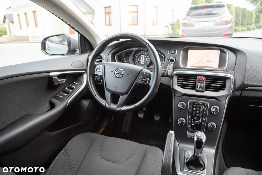 Volvo V40 D2 Drive-E Summum - 26