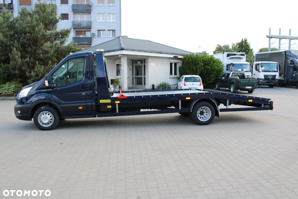 Ford Transit - 9