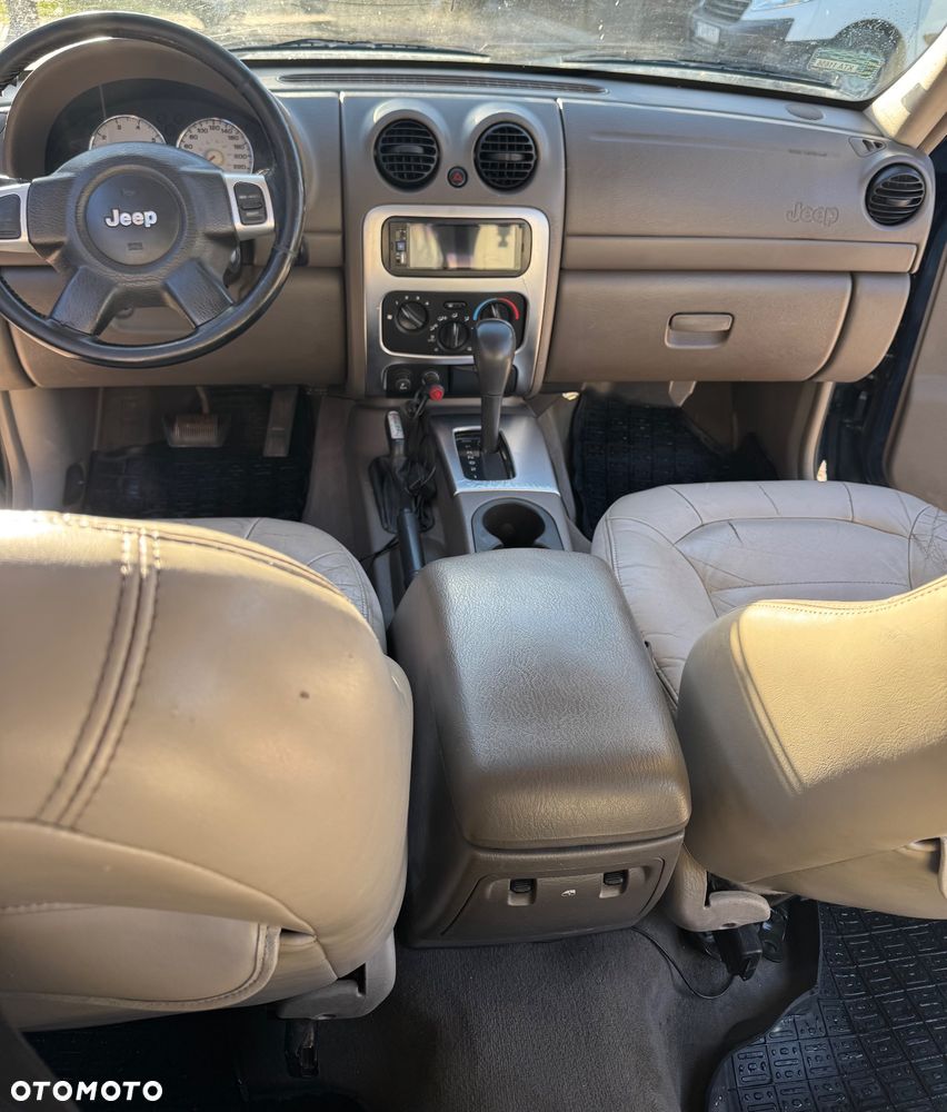 Jeep Cherokee - 7