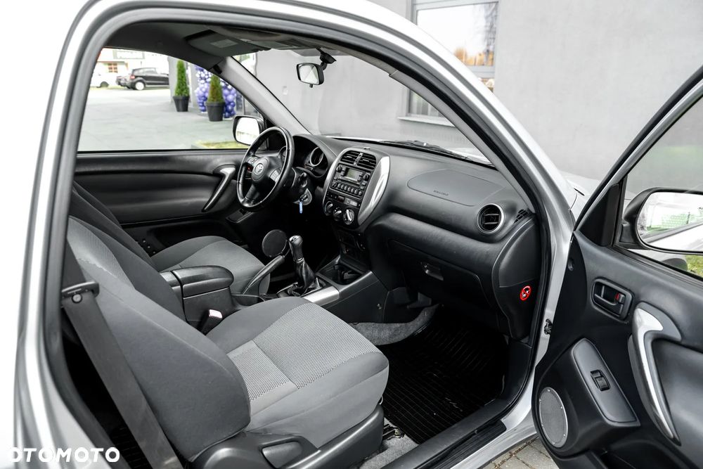 Toyota RAV4 D-4D 4x4 Executive - 19