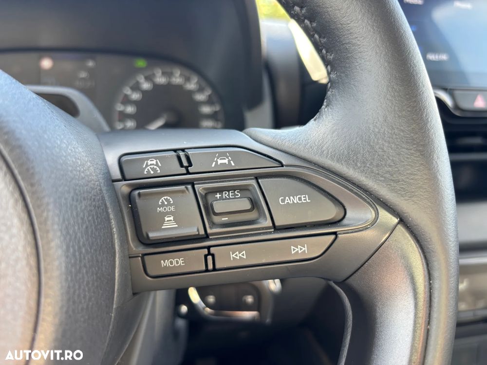 Toyota Yaris 1.5 VVT-i HSD Active - 27