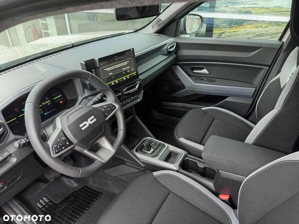 Dacia Duster 1.8 Full Hybrid 155 Journey MMT - 9