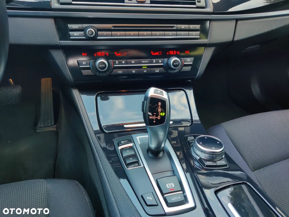 BMW Seria 5 520d - 12