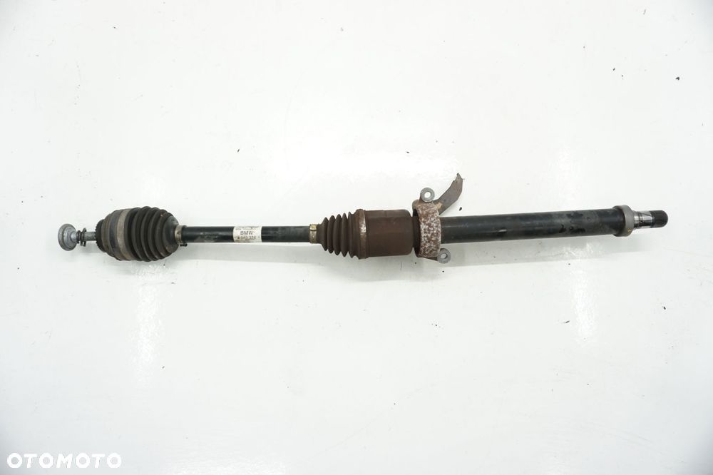 BMW 2 F46 PÓŁOŚ PRAWA 1.5D 8643374
