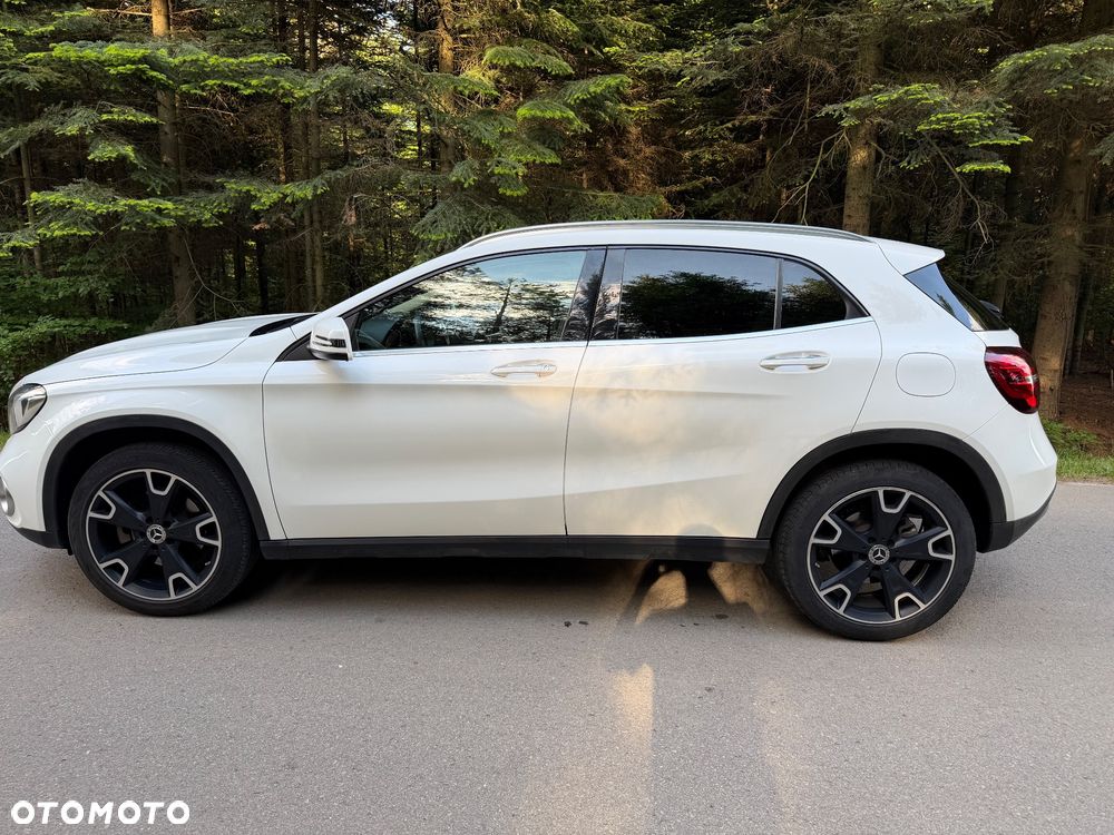 Mercedes-Benz GLA 250 7G-DCT - 8