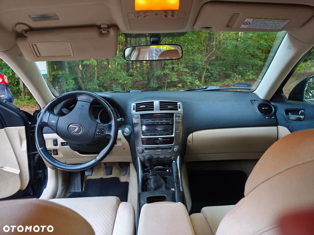 Lexus IS 220 D Prestige - 5