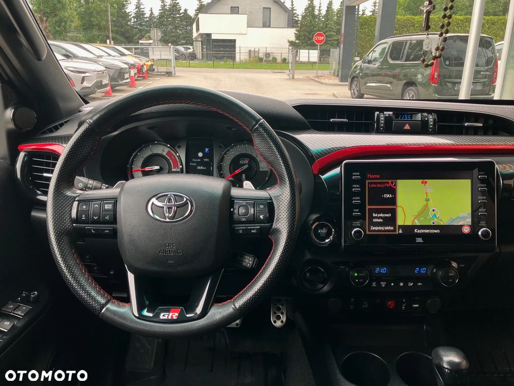 Toyota Hilux 2.8 D-4D Double Cab GR Sport 4x4 - 26