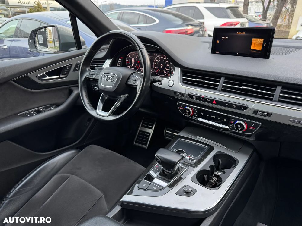 Audi Q7 - 11