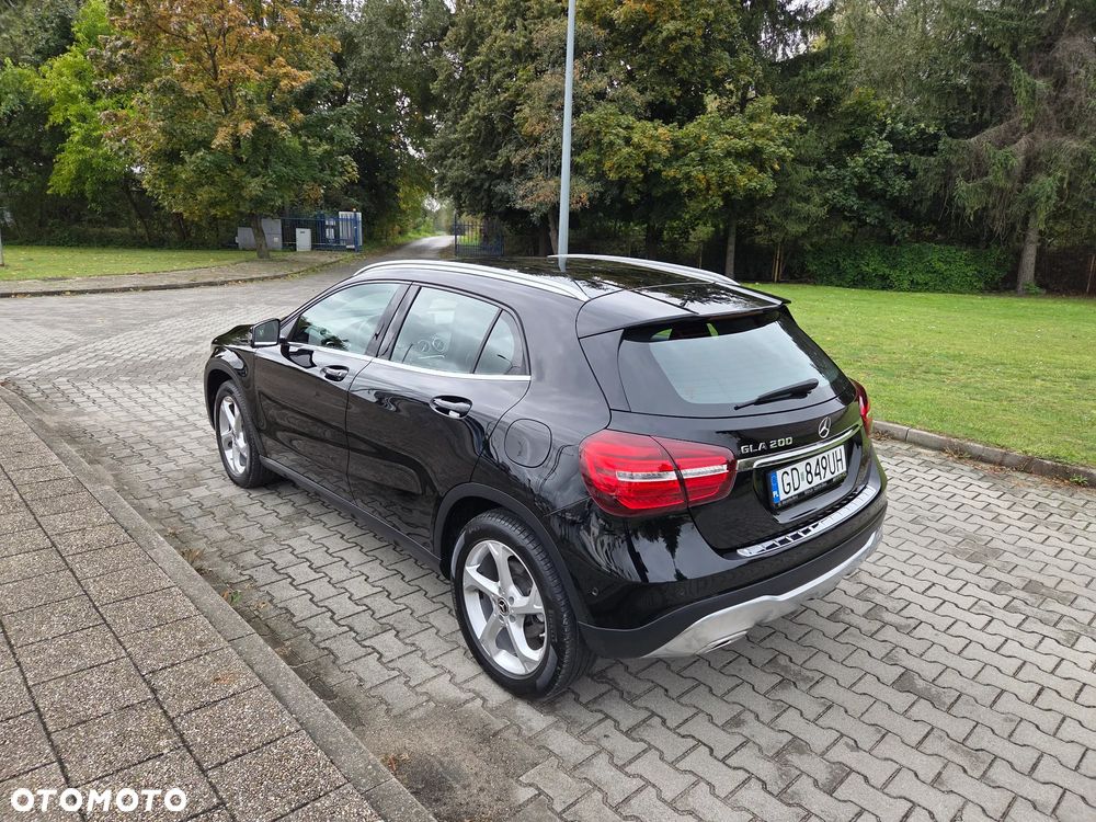 Mercedes-Benz GLA 200 7G-DCT Urban - 6