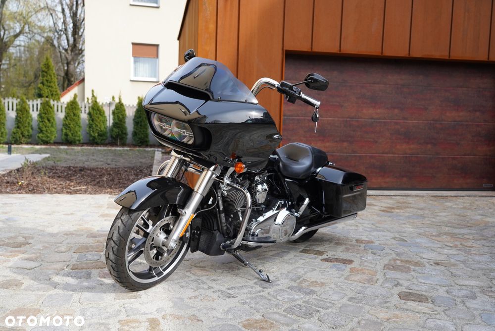 Harley-Davidson Touring Road Glide - 4