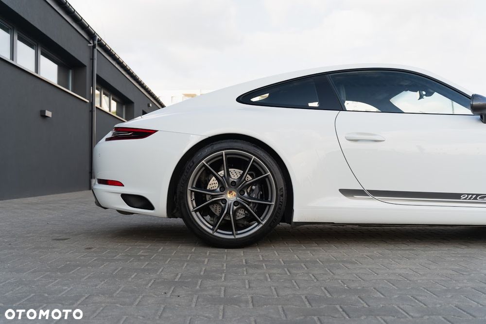 Porsche 911 Carrera T - 10