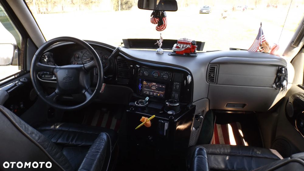 Chevrolet Astro - 21