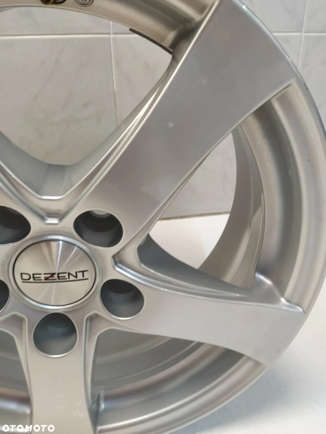 FORD C-MAX FORD FOCUS 6,5X16 FELGI DEZENT R16 5X108 ET50 - 5