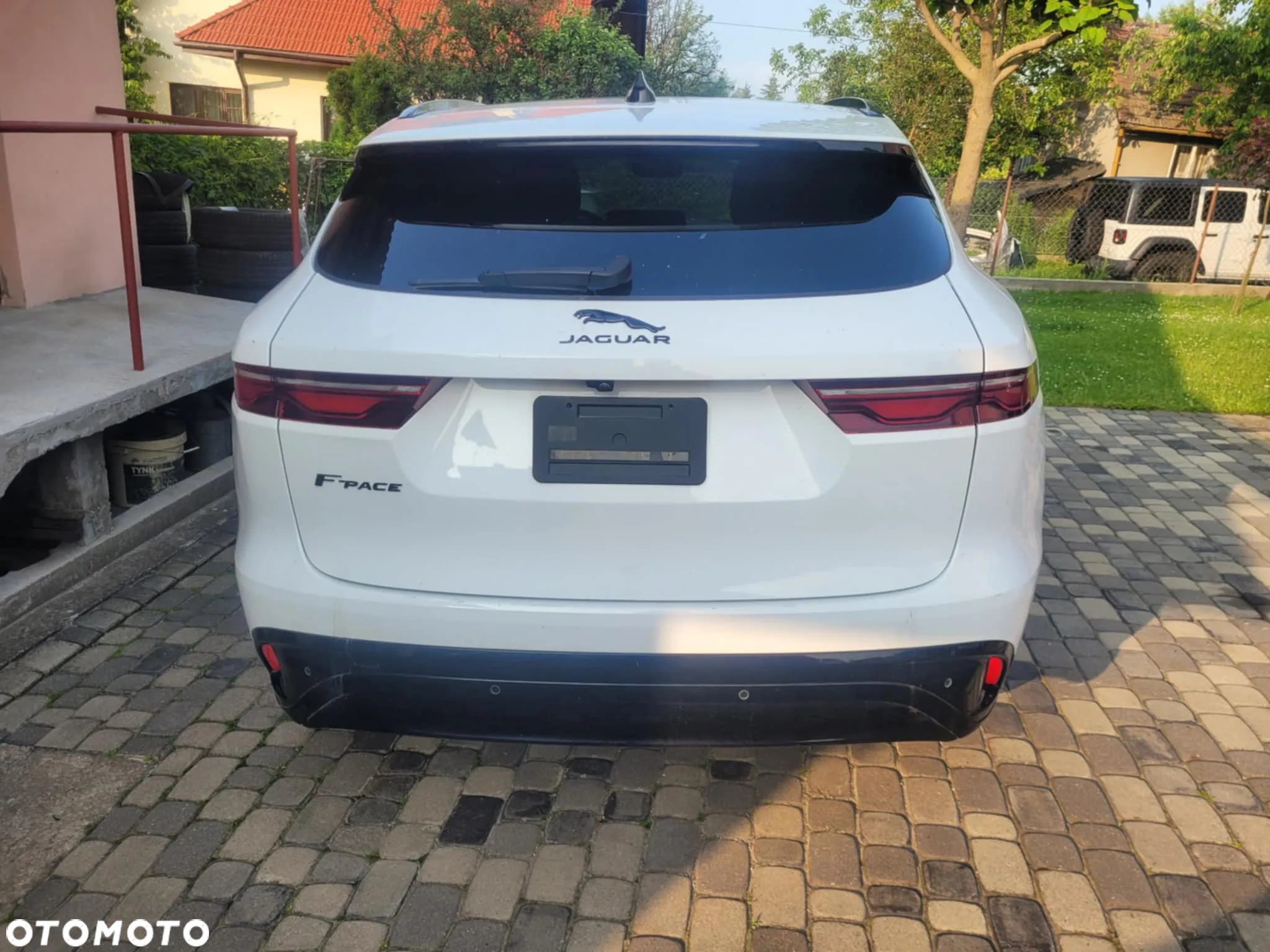 Jaguar F-Pace - 5