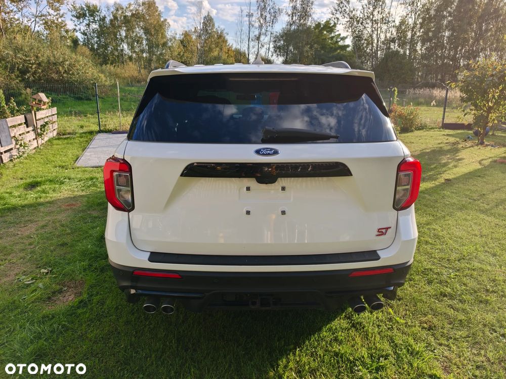 Ford Explorer - 2