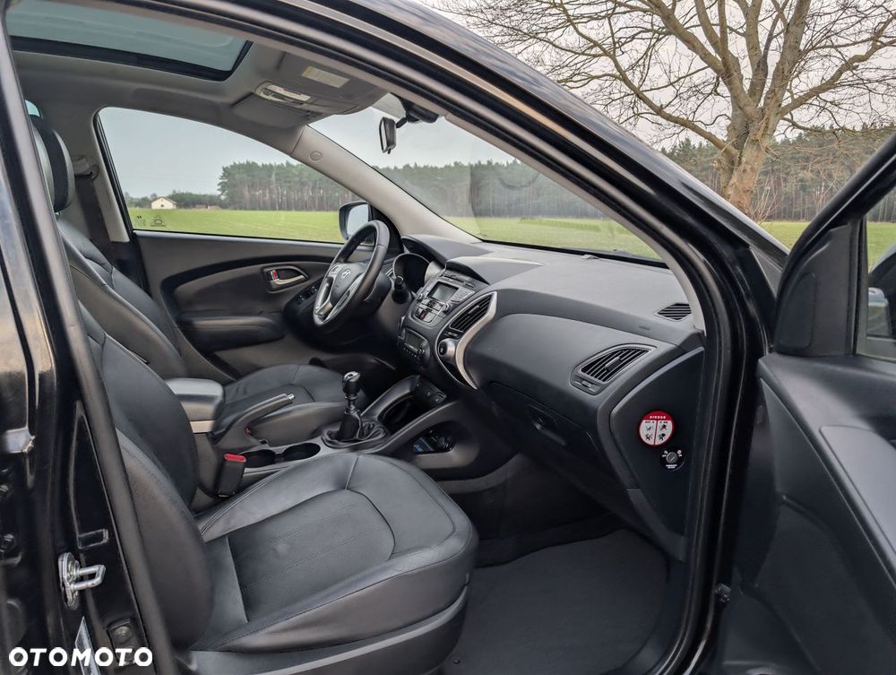 Hyundai ix35 1.7 CRDi 2WD blue Finale Silver - 20