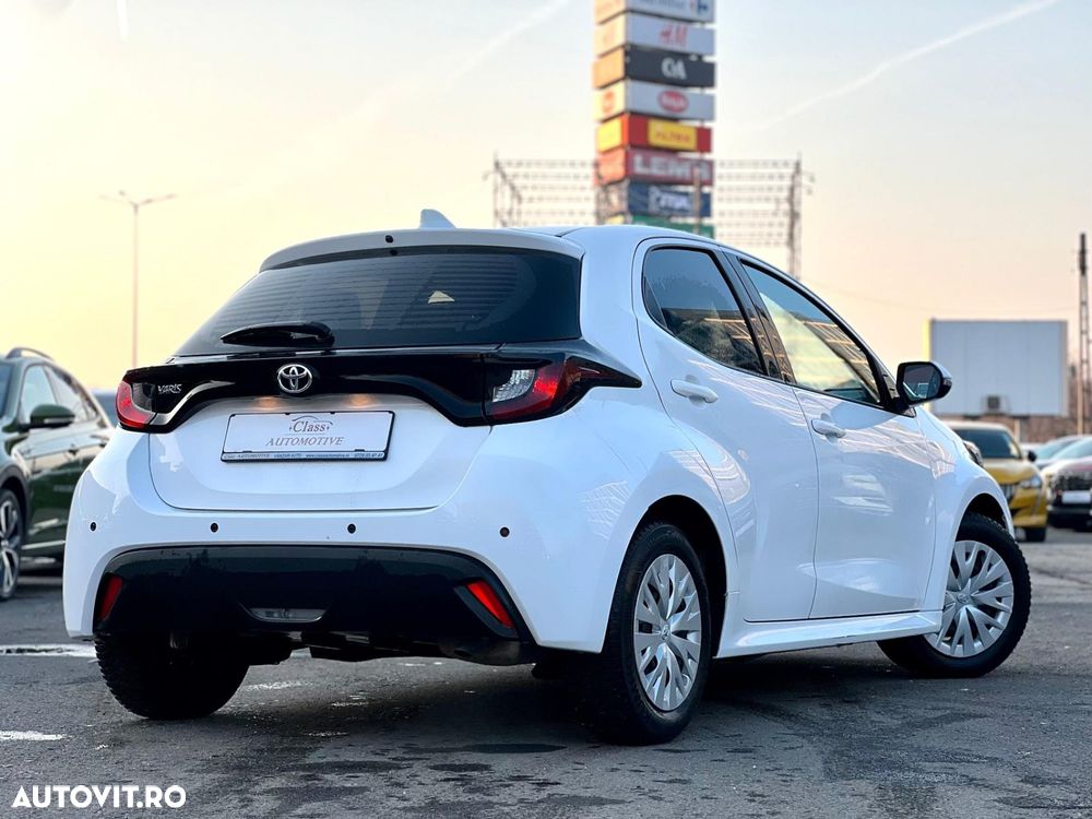Toyota Yaris 1.0 L Eco - 8