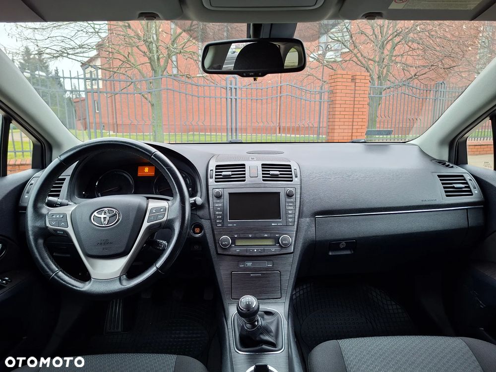 Toyota Avensis 2.0 Sol plus NAVI - 10