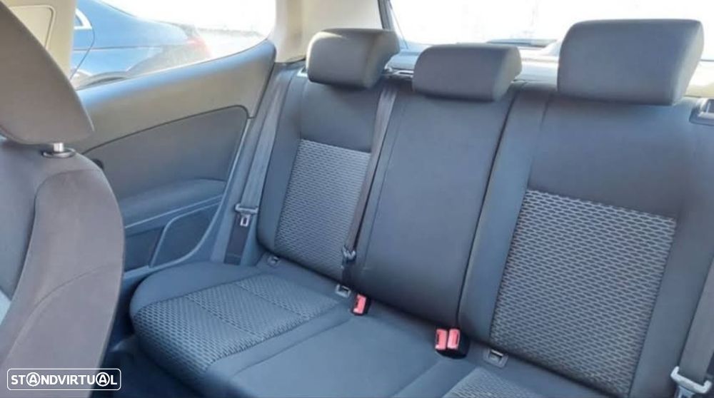 VW Golf 1.6 TDi DPF Comfortline - 7