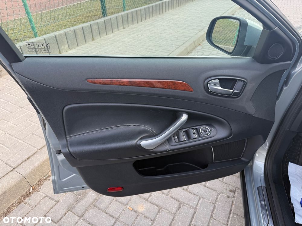 Ford Mondeo 2.5 Ghia X - 20