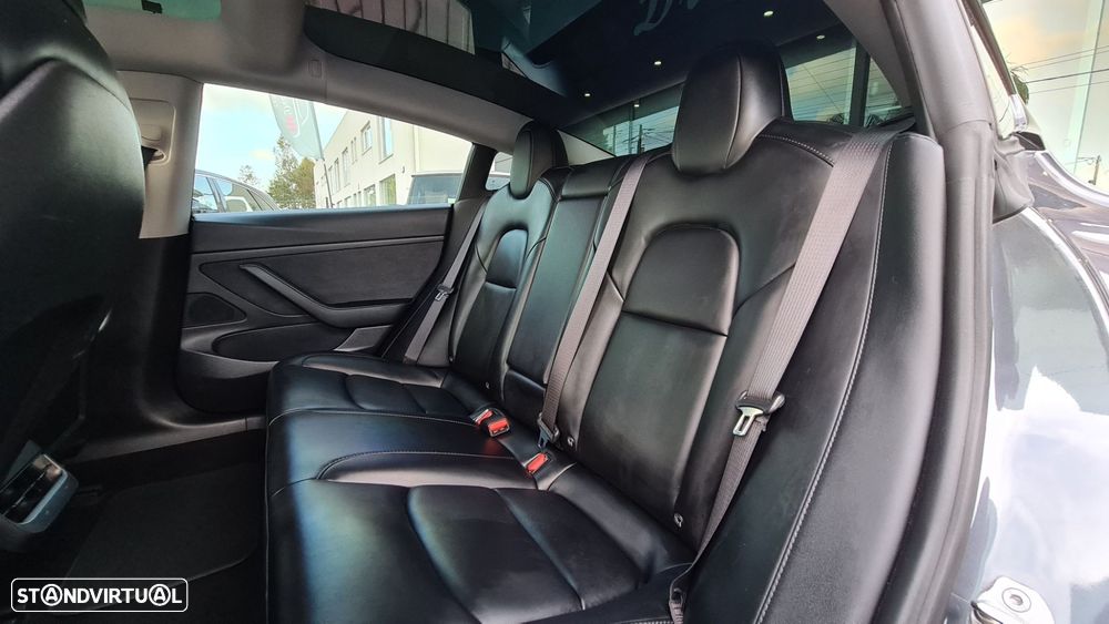 Tesla Model 3 - 17