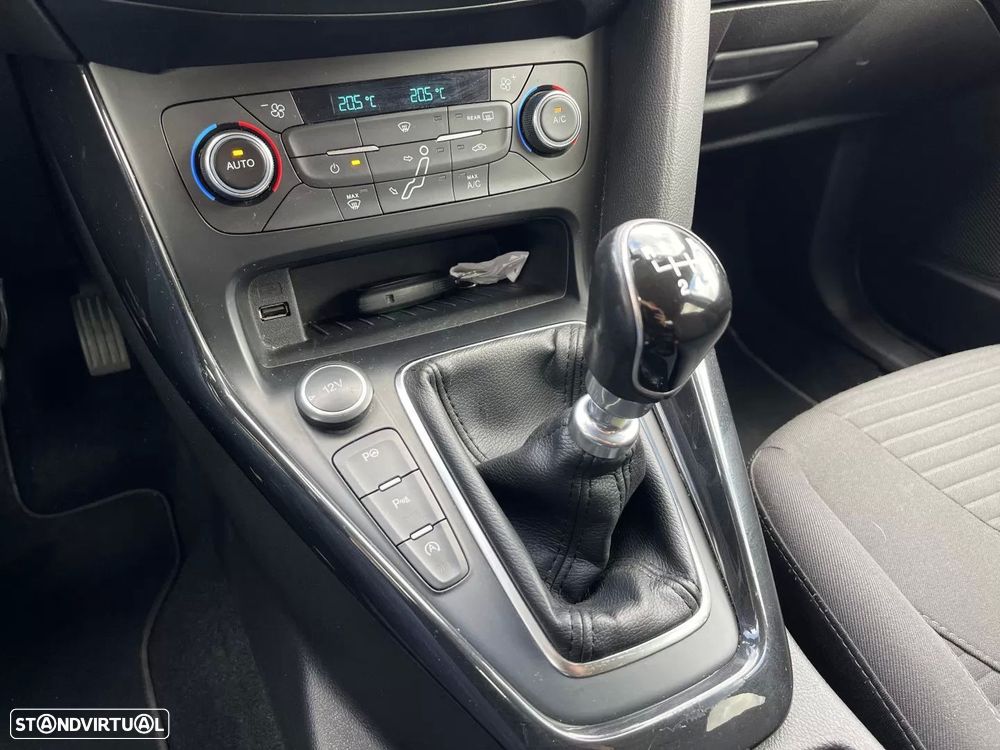 Ford Focus 1.5 TDCi Titanium - 19