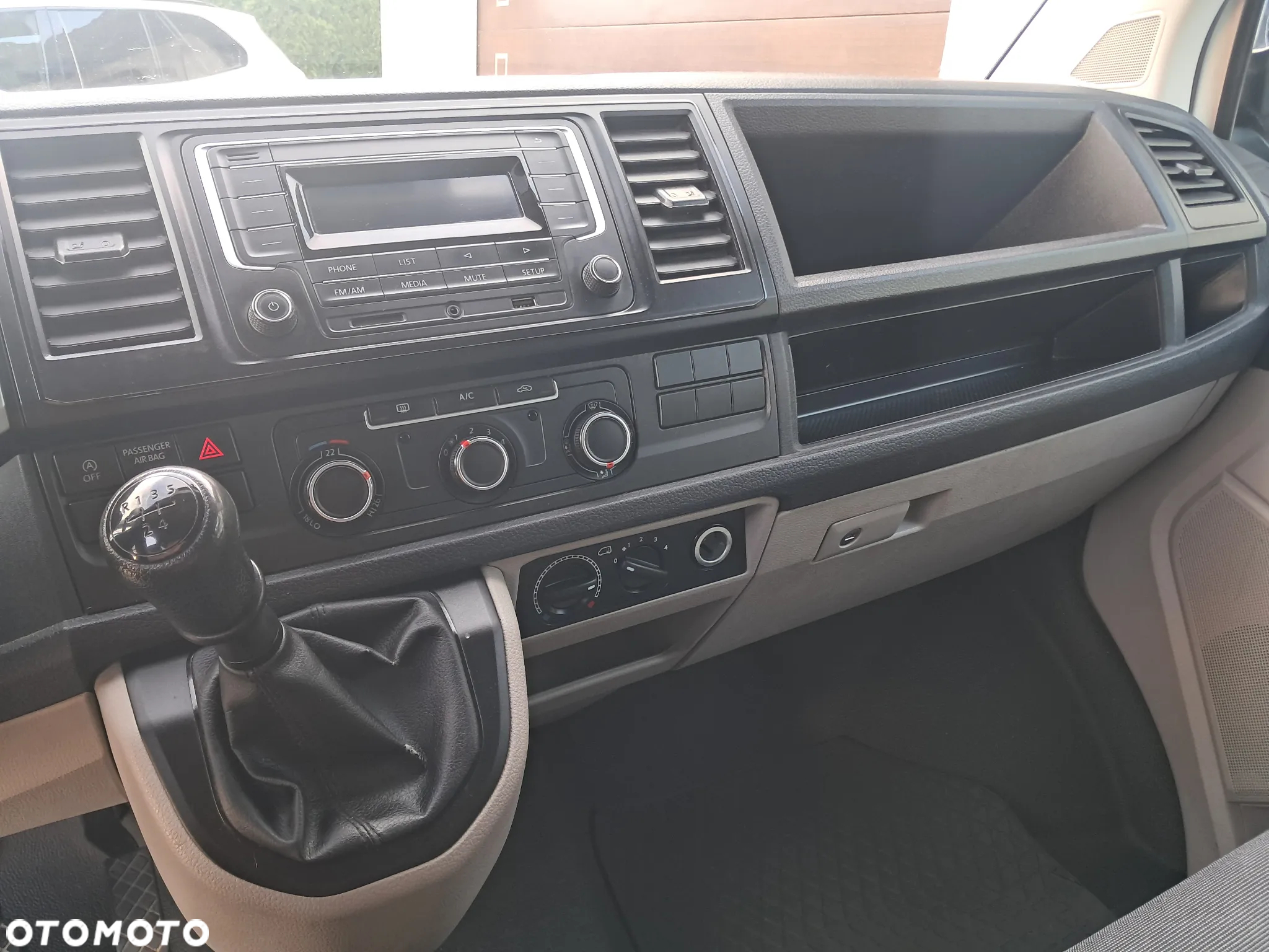 Volkswagen Transporter T6 TDI L1H1 - 14