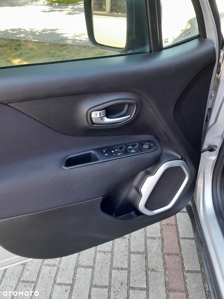 Jeep Renegade - 28