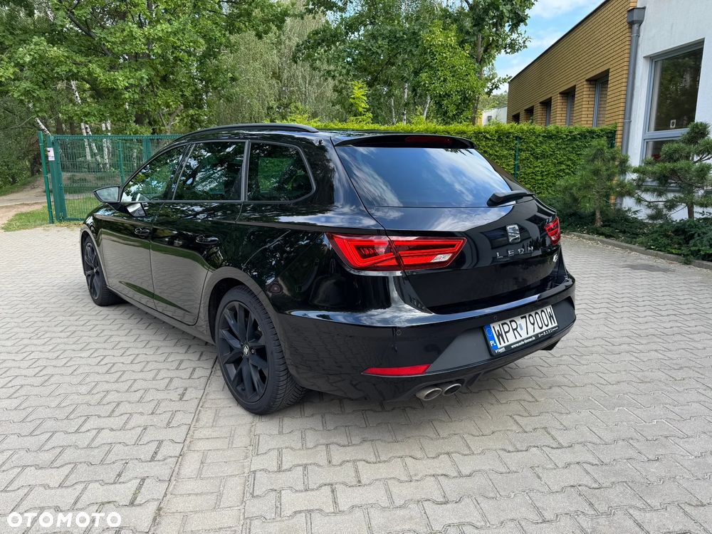 Seat Leon 2.0 TDI DPF DSG FR Black Matt Edition - 4