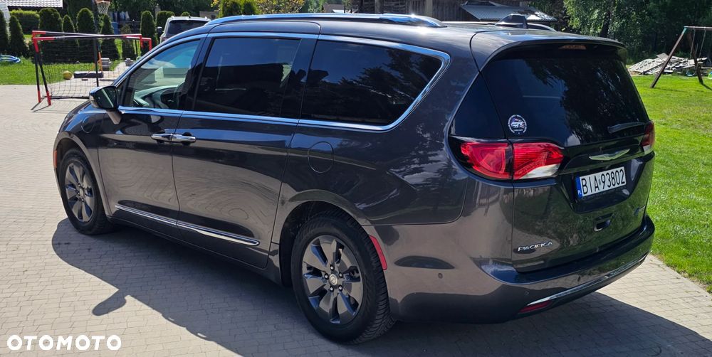 Chrysler Pacifica - 19