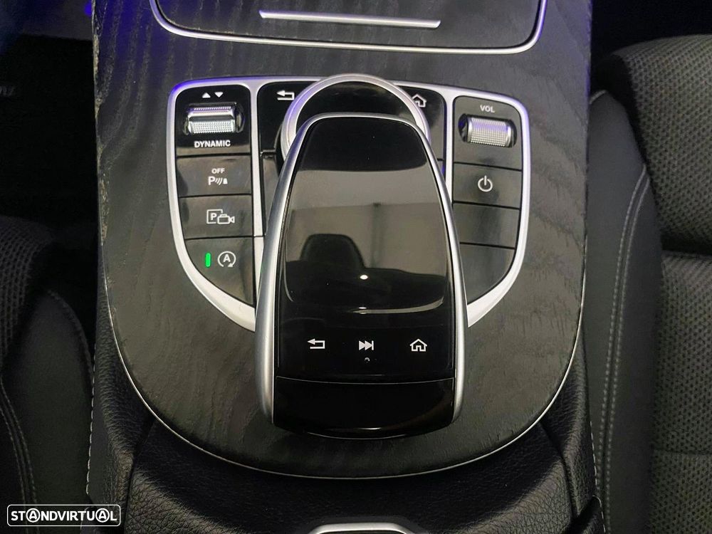 Mercedes-Benz E 220 d Avantgarde - 27