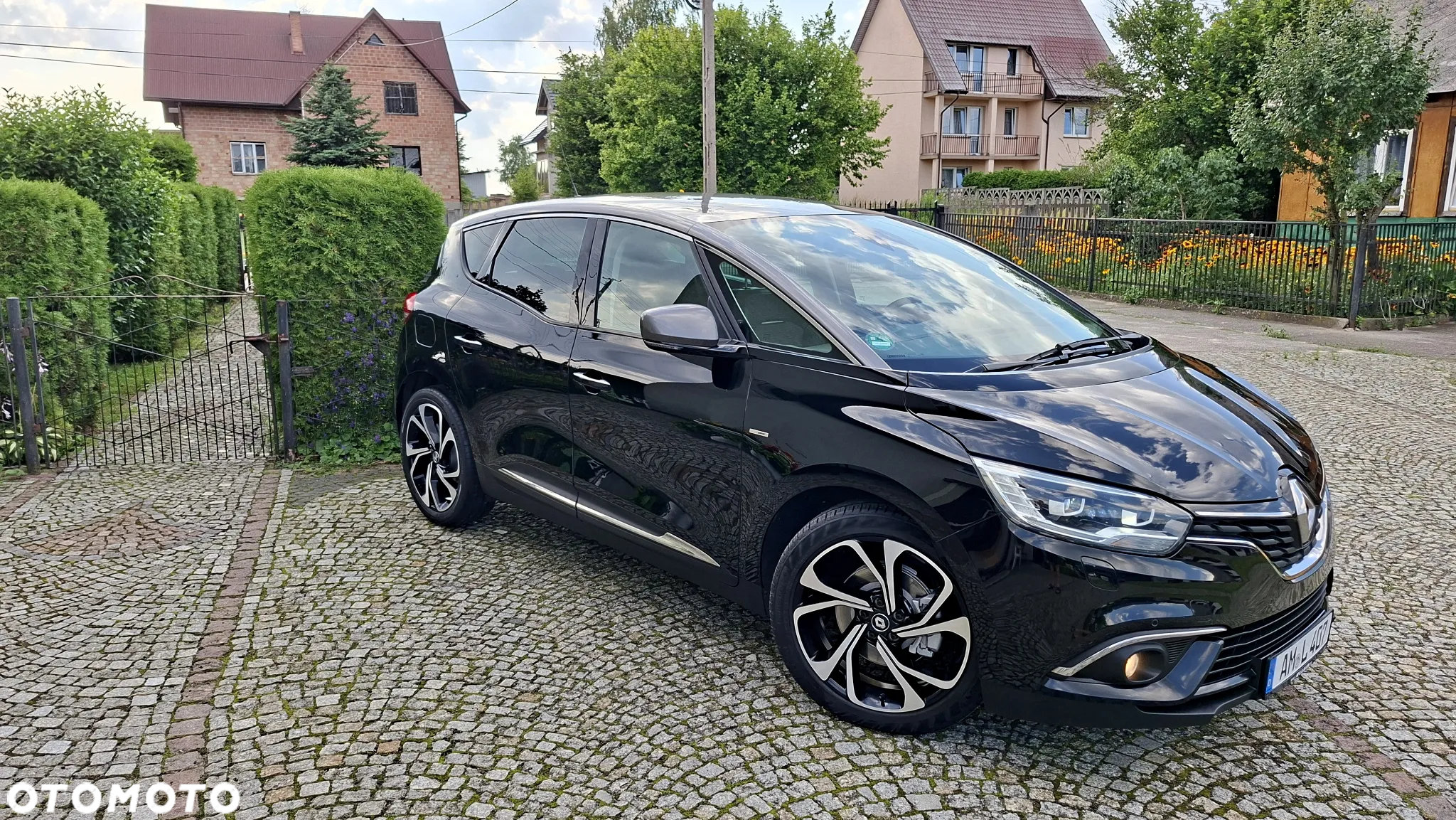 Renault Scenic ENERGY dCi 130 Euro 6 S&S Bose Edition - 10