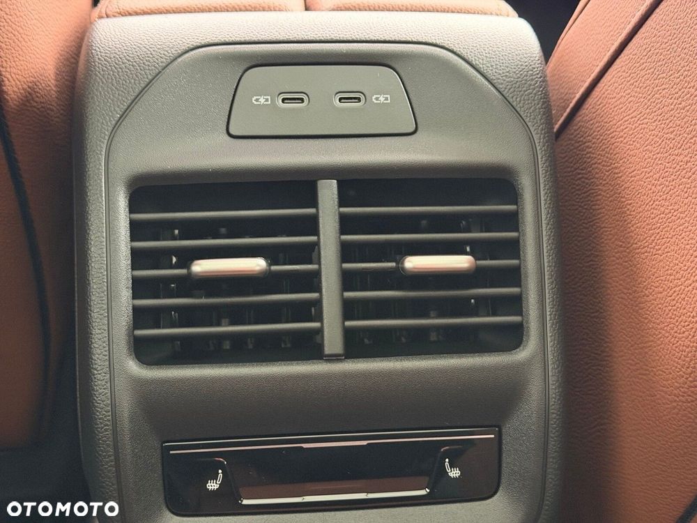 Skoda Superb 2.0 TDI SCR 4x4 L&K DSG - 18