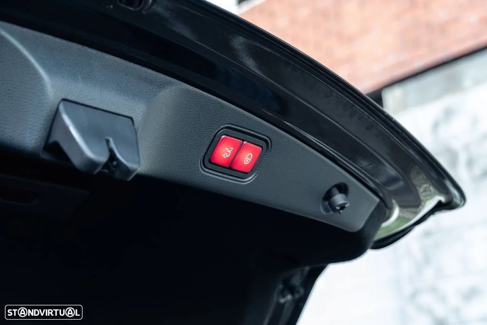 Mercedes-Benz E 220 d AMG Line Aut. - 11